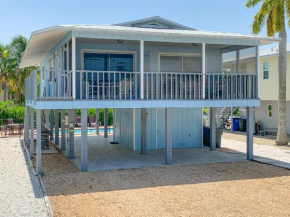 2 BR, 2 BA, w/laundry room, pet frndly, pool, sleeps 8. Very close to Times Square